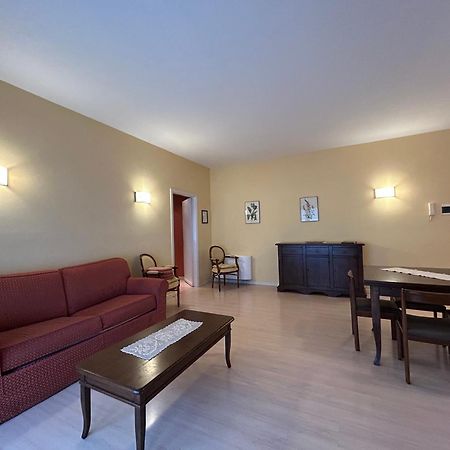 Residenza Dei Fiori Aparthotel Канеро Ривиера Екстериор снимка
