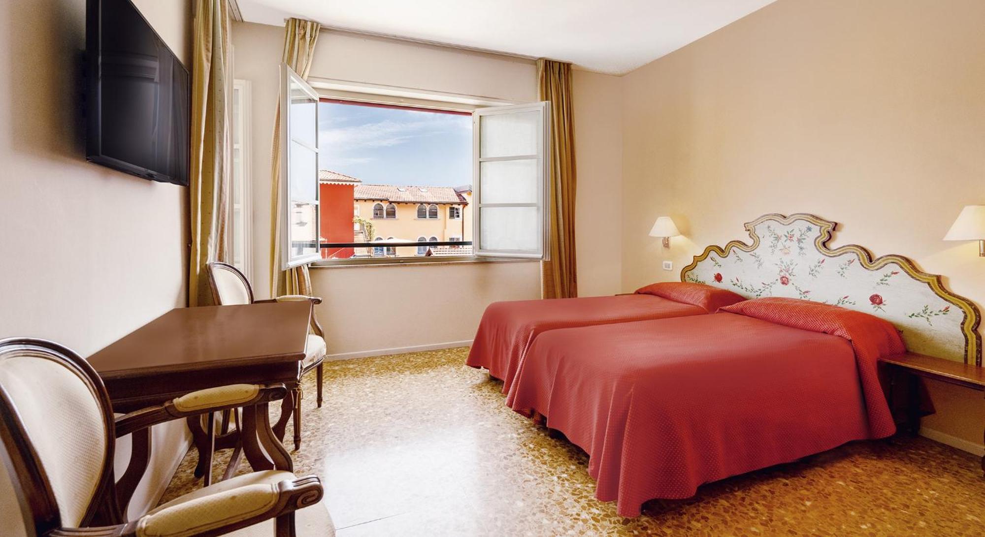 Residenza Dei Fiori Aparthotel Канеро Ривиера Екстериор снимка