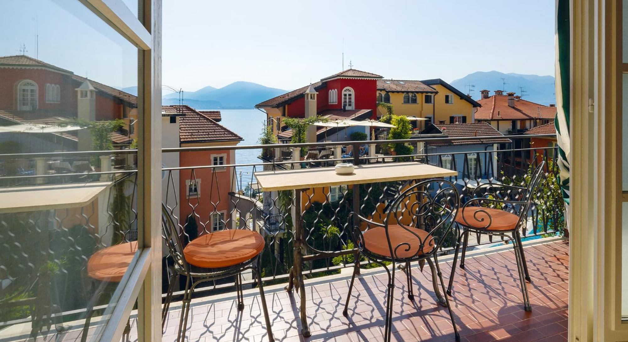 Residenza Dei Fiori Aparthotel Канеро Ривиера Екстериор снимка