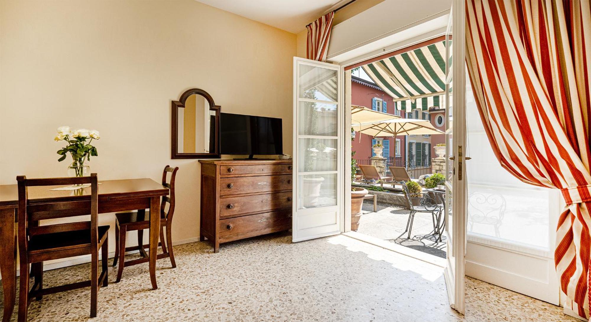 Residenza Dei Fiori Aparthotel Канеро Ривиера Екстериор снимка