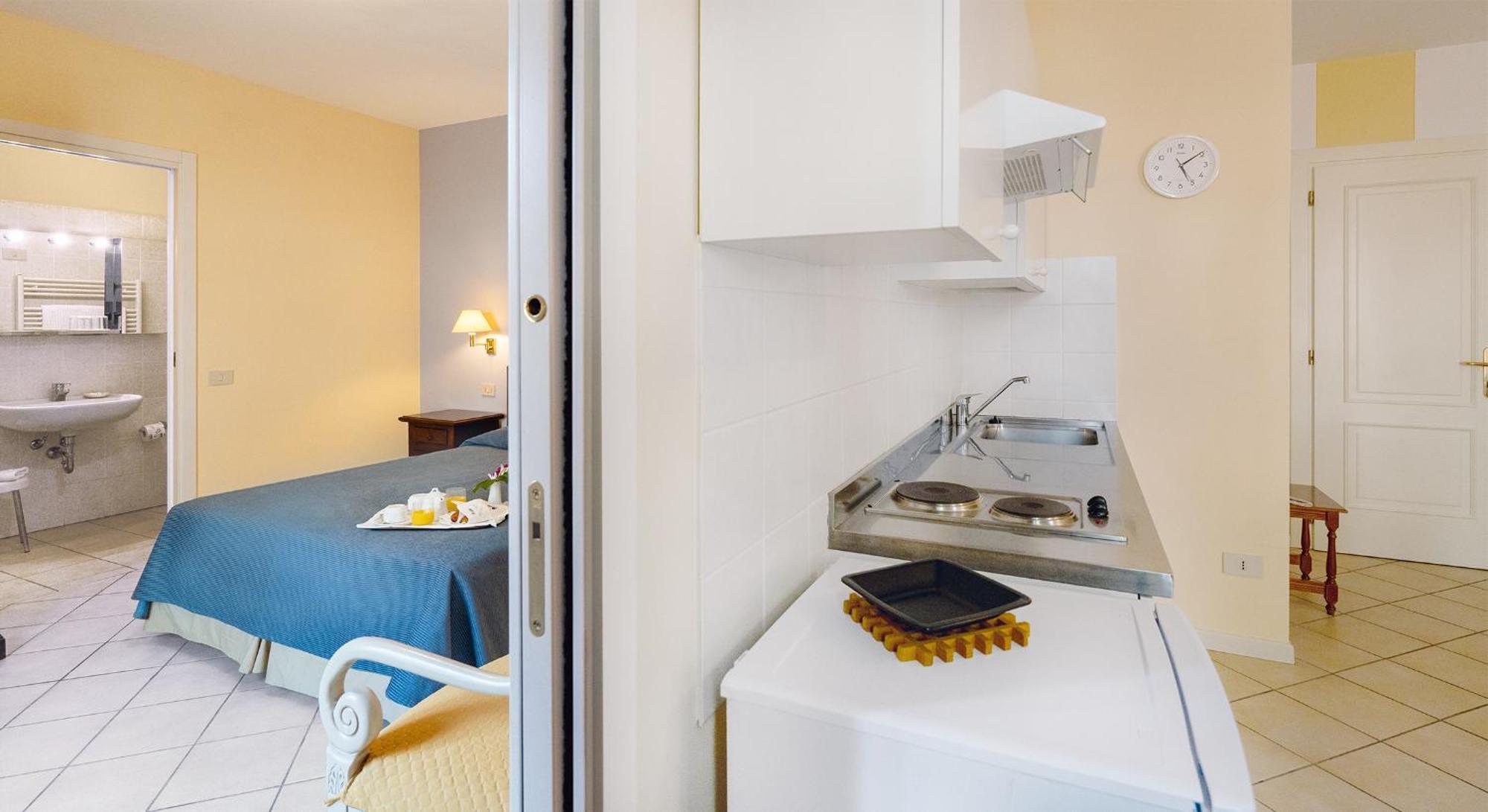 Residenza Dei Fiori Aparthotel Канеро Ривиера Екстериор снимка